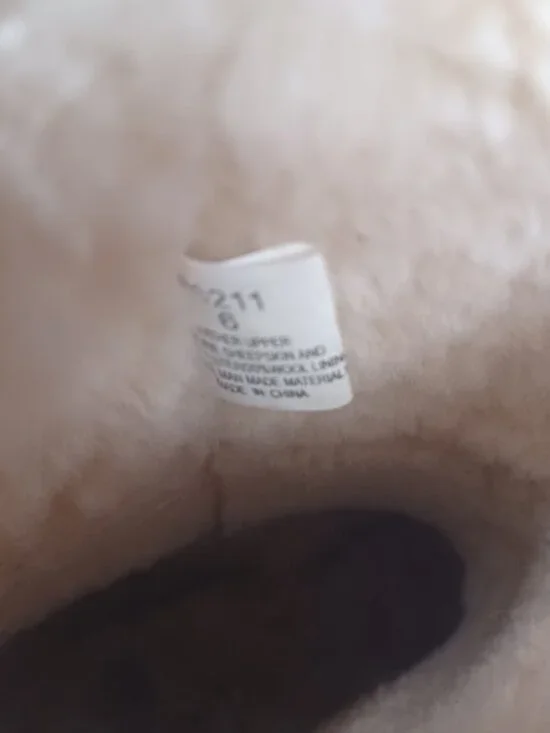 Minnetonka Camel Brown Suede Moccasin Booties with Fringe Size 6 - Picture 7 of 7